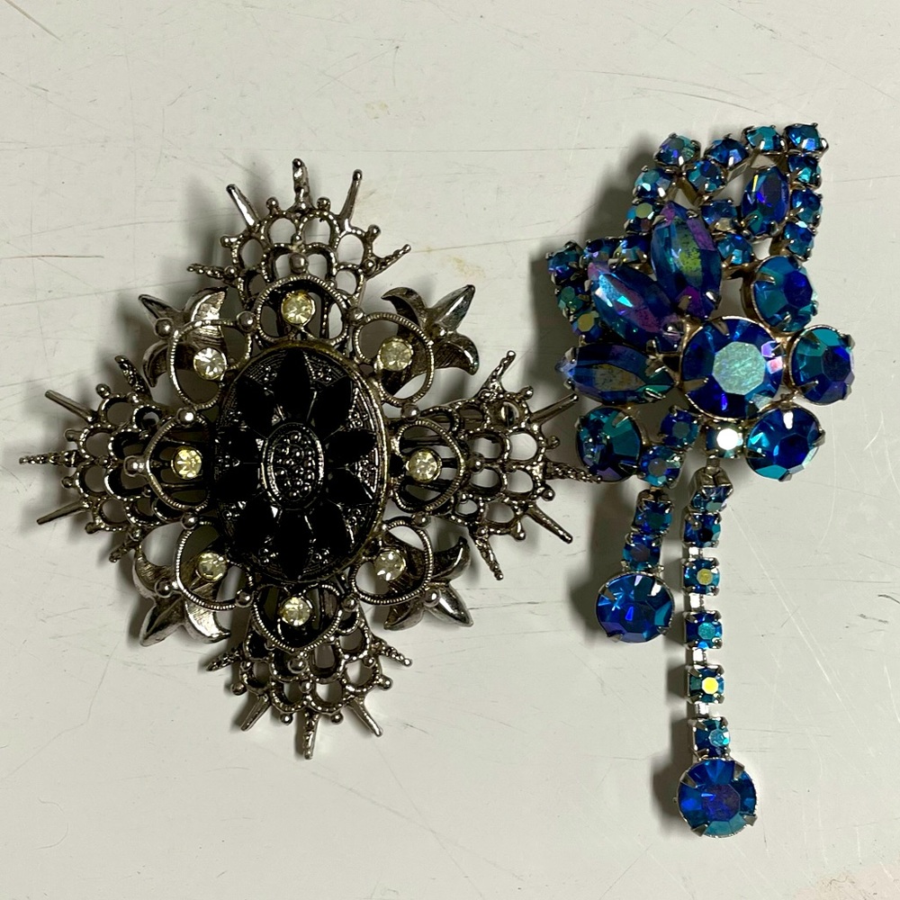 Costume Jewelry Blue Black Crystal Brooches Pins - Set of 2
